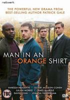 Мужчина в оранжевой рубашке